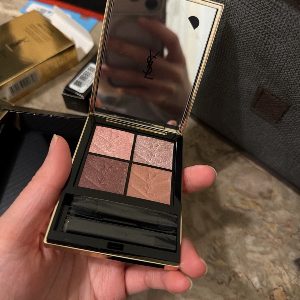 Yves Saint Laurent eyeshadow palette - Picture 2 of 4